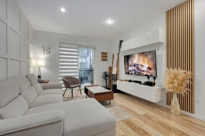 53 8767 162 STREET - photo 3 of 24