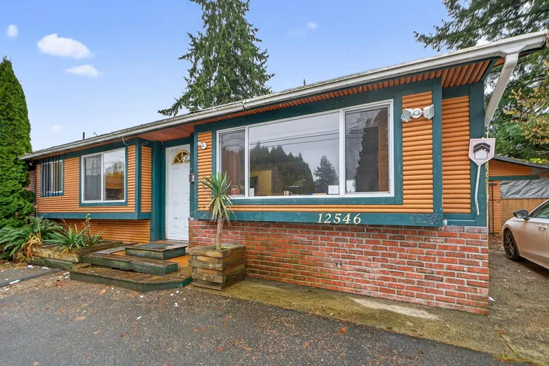 12546 96 AVENUE - photo 4 of 25