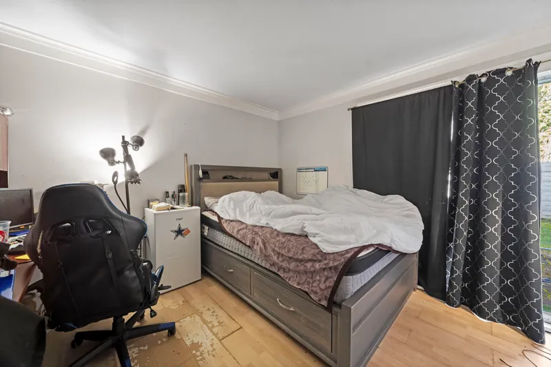 18 10238 155A STREET - photo 2 of 12