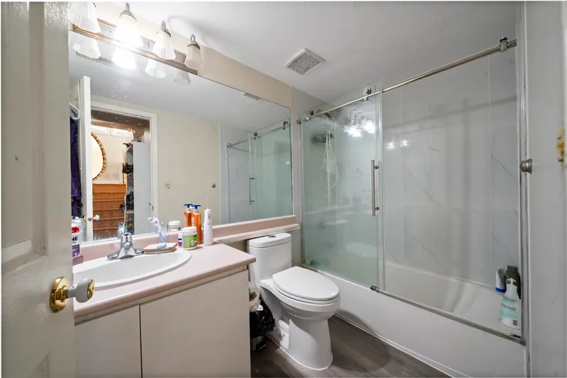 18 10238 155A STREET - photo 3 of 12