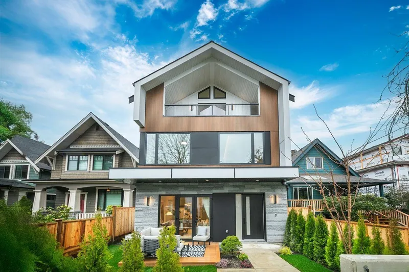 1 4023 W 18TH AVENUE - photo 1 of 25