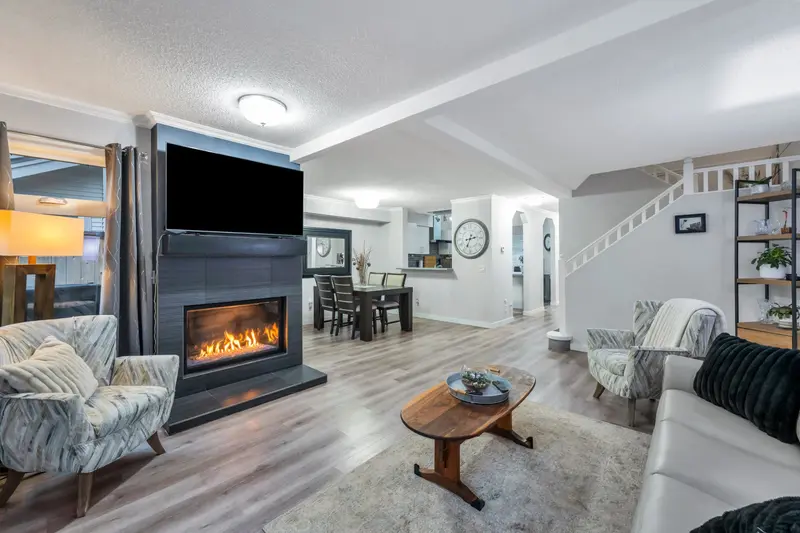 26 9045 WALNUT GROVE DRIVE - photo 4 of 25