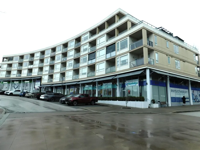 504 19228 64 AVENUE - photo 1 of 14