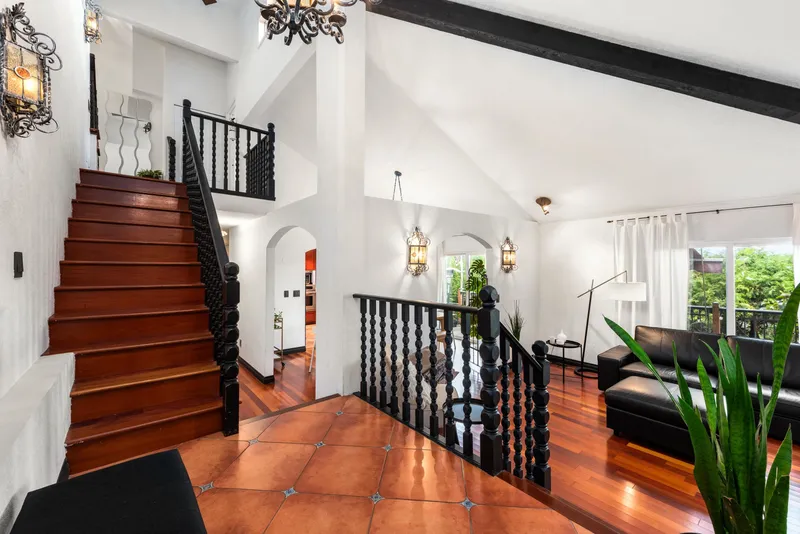 1128 FRASERVIEW STREET - photo 3 of 25