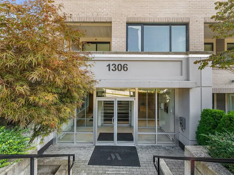 PH-08 1306 FIFTH AVENUE - photo 2 of 25