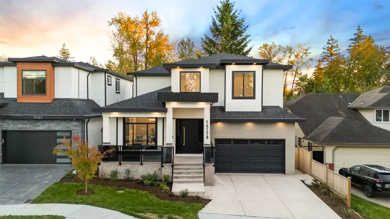 16178 78 AVENUE - photo 1 of 25