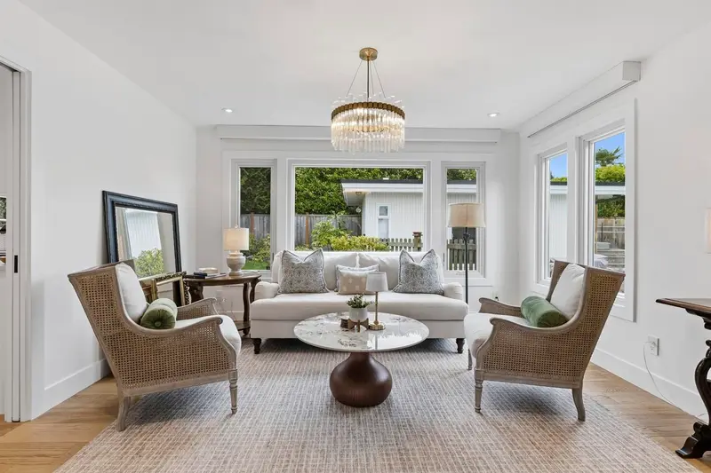 1086 PACIFIC COURT - photo 4 of 25