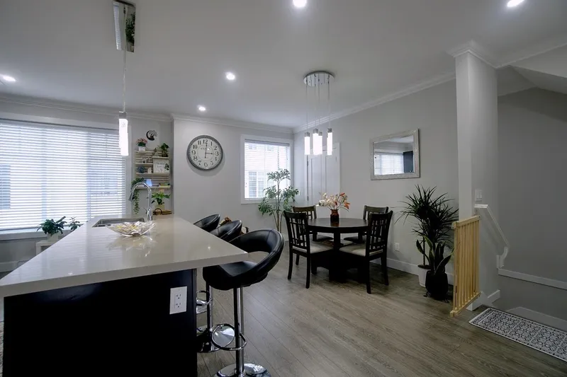 10 7056 192 STREET - photo 3 of 15