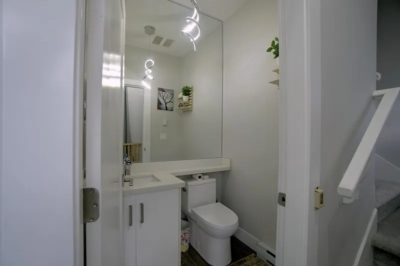 10 7056 192 STREET - photo 4 of 15