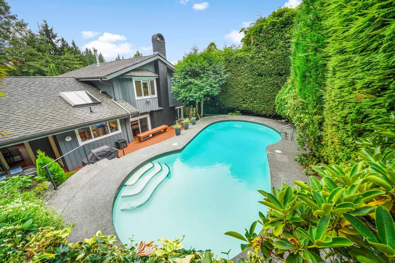 5154 RANGER AVENUE - photo 4 of 25