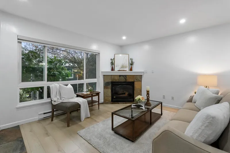 1 13660 84 AVENUE - photo 1 of 25