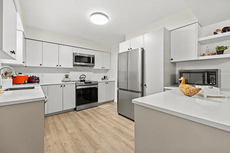 2580 PATRICIA AVENUE - photo 1 of 25