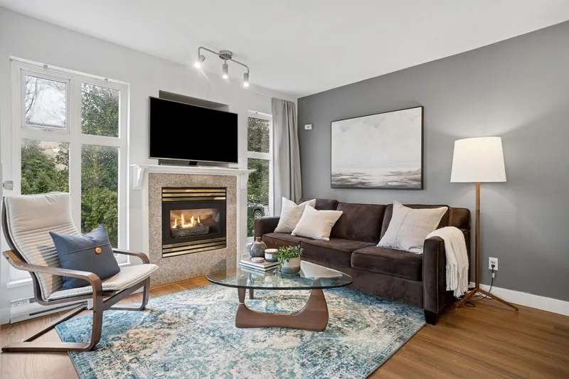 201 1099 W 71ST AVENUE - photo 2 of 21