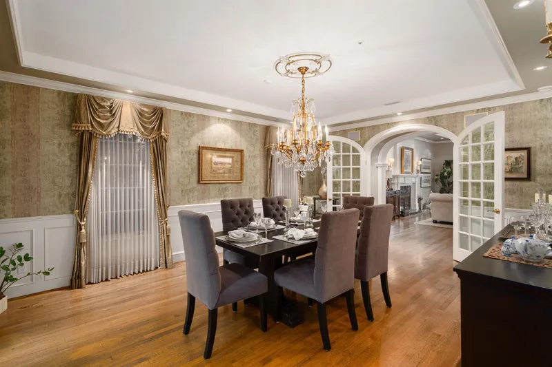 1638 MARPOLE AVENUE - photo 4 of 25