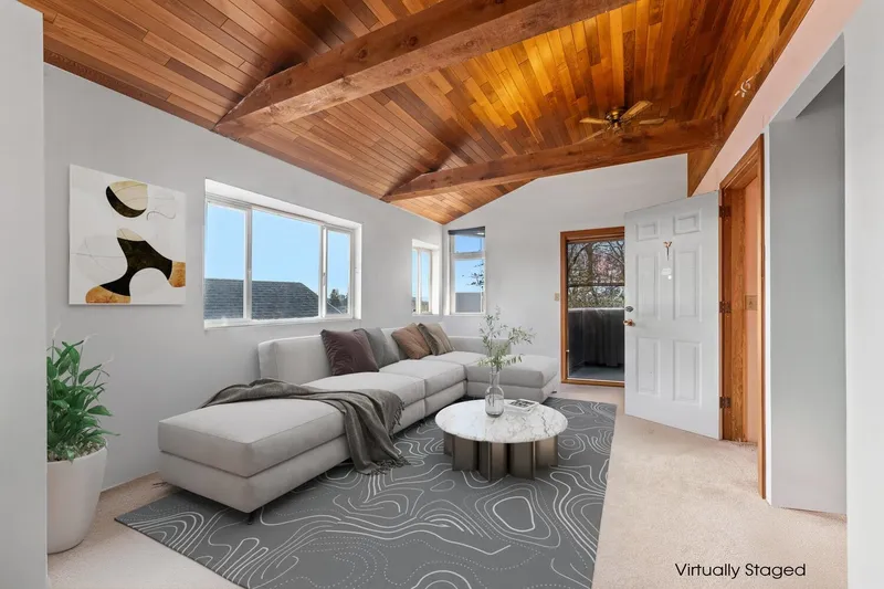 4535 RUPERT STREET - photo 1 of 17