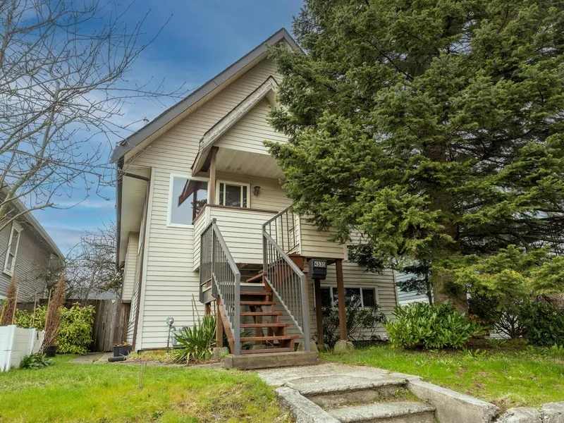 4535 RUPERT STREET - photo 3 of 17