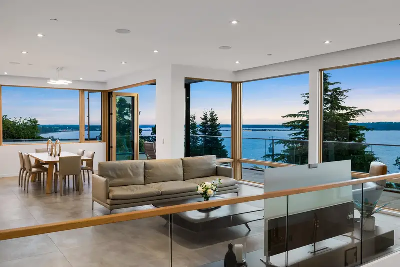 15493 ROYAL AVENUE - photo 4 of 25