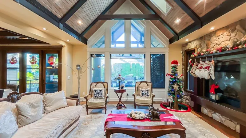 3470 144 STREET - photo 4 of 25