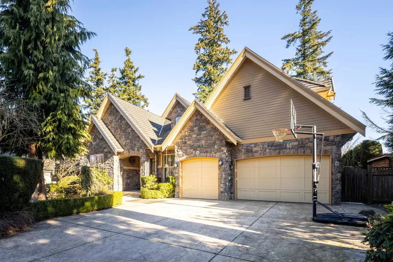 2080 136 STREET - photo 1 of 25