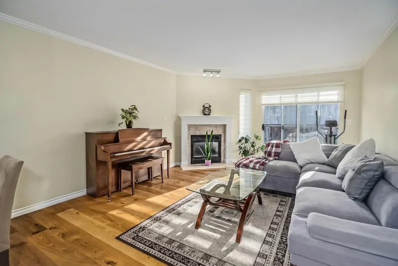 410 6866 NICHOLSON ROAD - photo 3 of 25