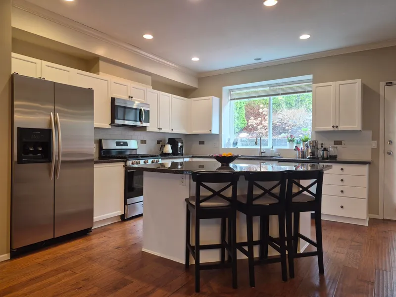 109 FOREST PARK WAY - photo 3 of 24