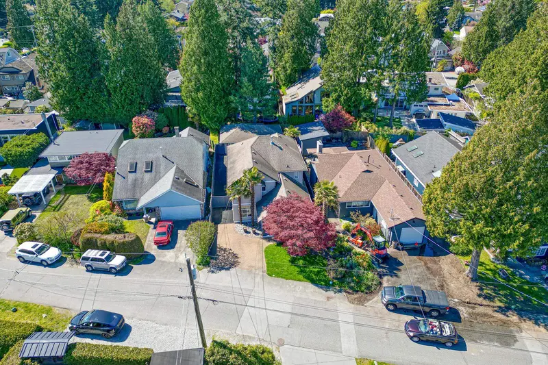 1655 BRAID ROAD - photo 2 of 25