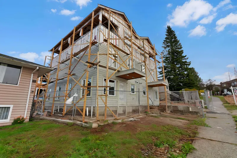 4 3581 HAIDA DRIVE - photo 1 of 6