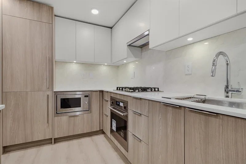 701 10333 133 STREET - photo 2 of 25