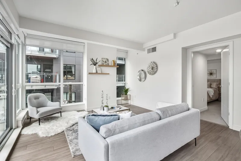 372 438 W KING EDWARD AVENUE - photo 2 of 25