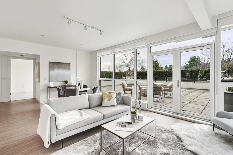 372 438 W KING EDWARD AVENUE - photo 3 of 25