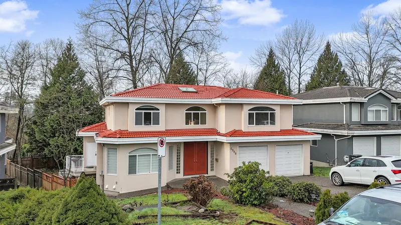 6998 FIELDING COURT - photo 2 of 25