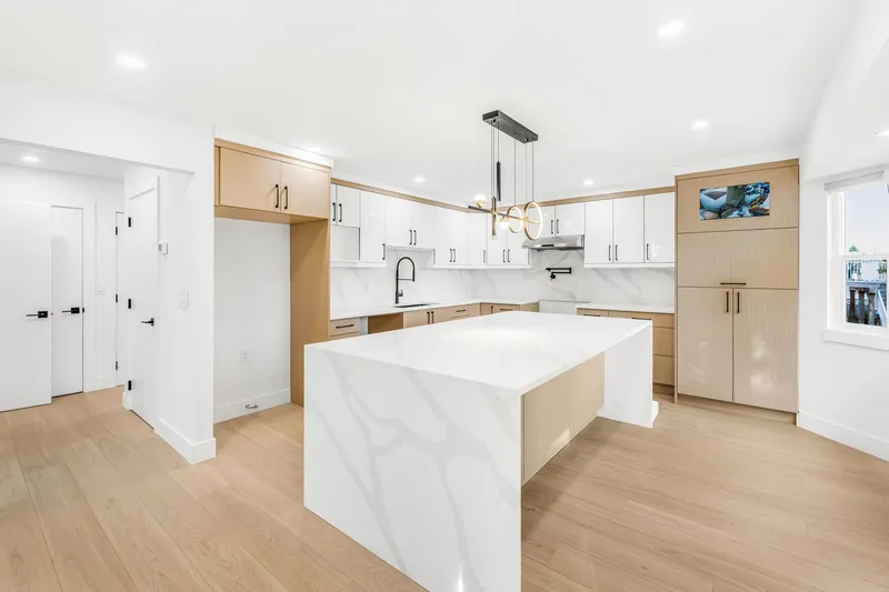 14278 HYLAND ROAD - photo 1 of 25