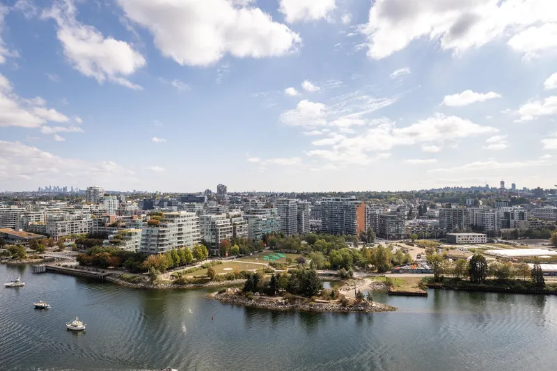 2501 8 SMITHE MEWS - photo 1 of 25