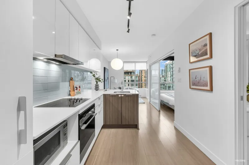 1605 1308 HORNBY STREET - photo 4 of 25