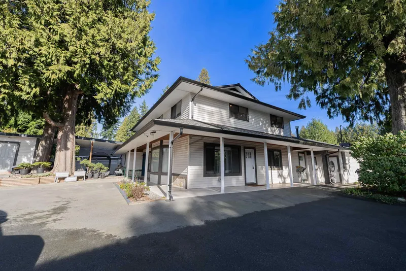 9252 204 STREET - photo 1 of 25