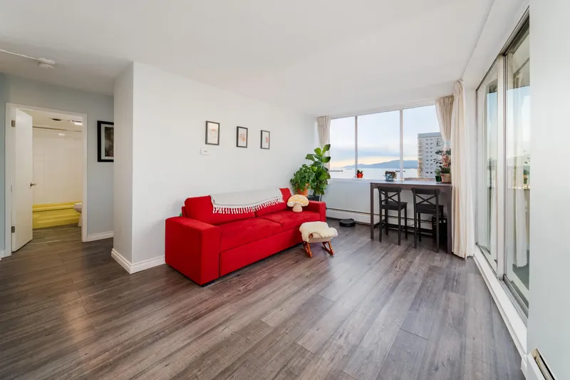 2004 1251 CARDERO STREET - photo 4 of 25