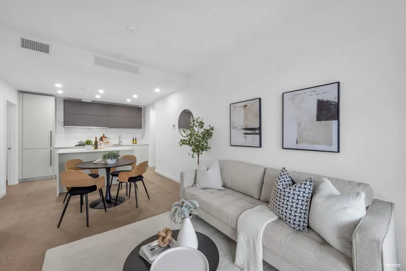 708 8415 GRANVILLE STREET - photo 2 of 23