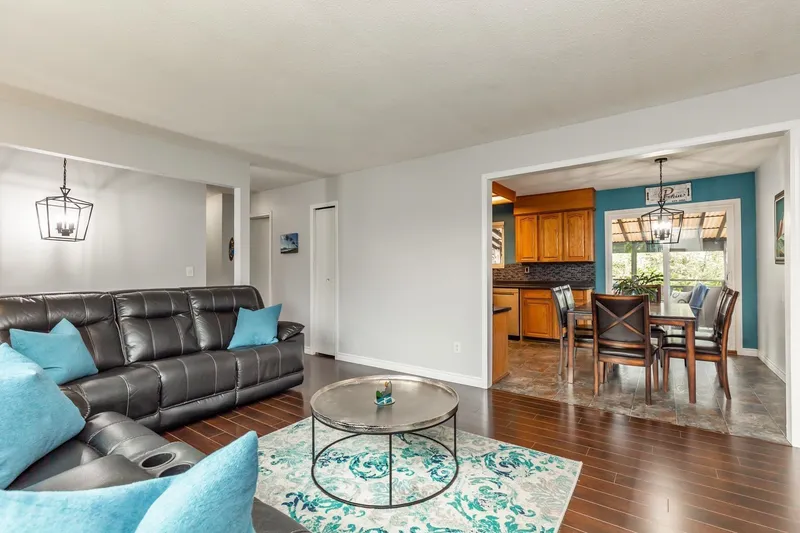 7659 WREN STREET - photo 3 of 10