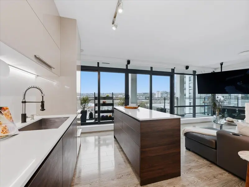 1106 2378 ALPHA AVENUE - photo 2 of 25