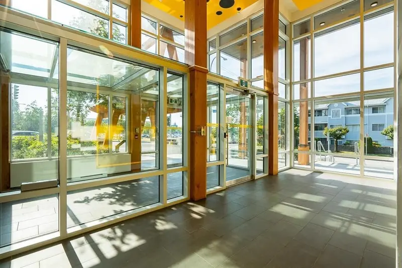 202 32828 LANDEAU PLACE - photo 2 of 23