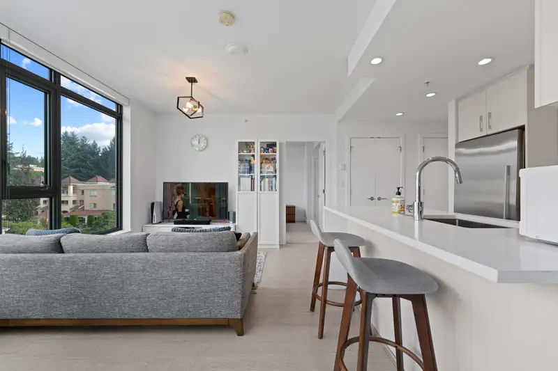 404 518 WHITING WAY - photo 2 of 25