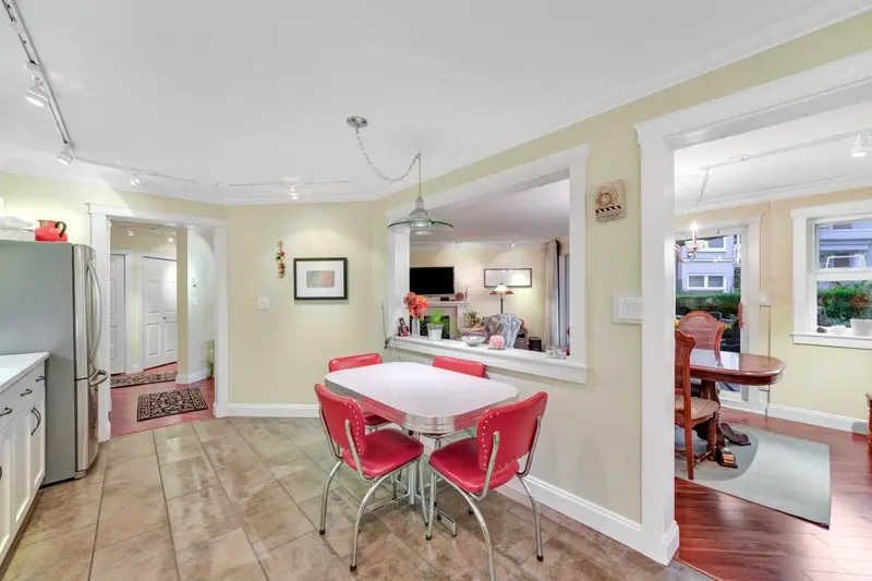 109B 1210 QUAYSIDE DRIVE - photo 4 of 25