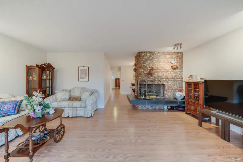 2813 WINDRUM AVENUE - photo 3 of 25