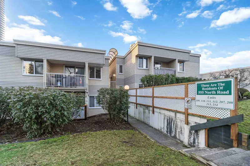 109 555 NORTH ROAD - photo 1 of 19