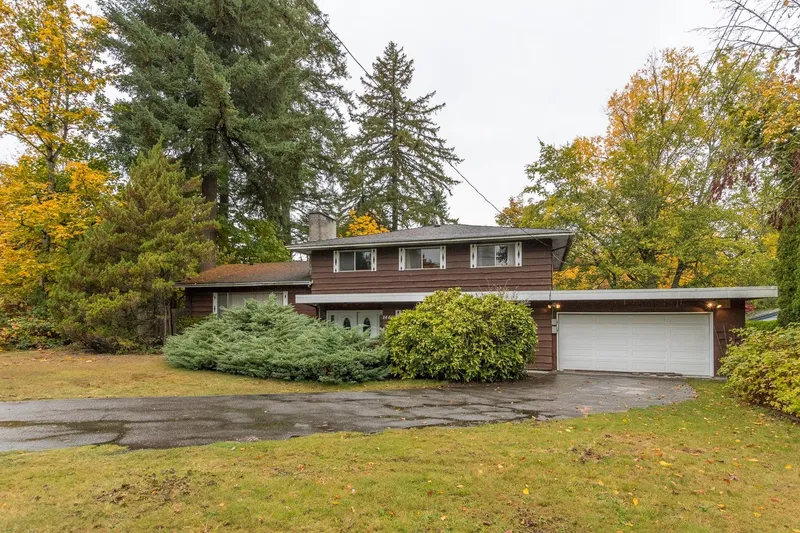 14457 110 AVENUE - photo 1 of 25