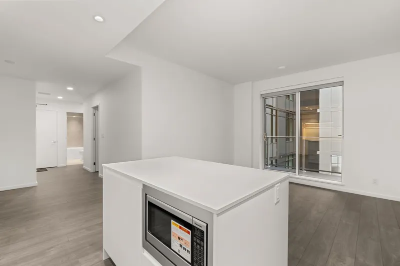 529 6300 MINORU BOULEVARD - photo 2 of 25