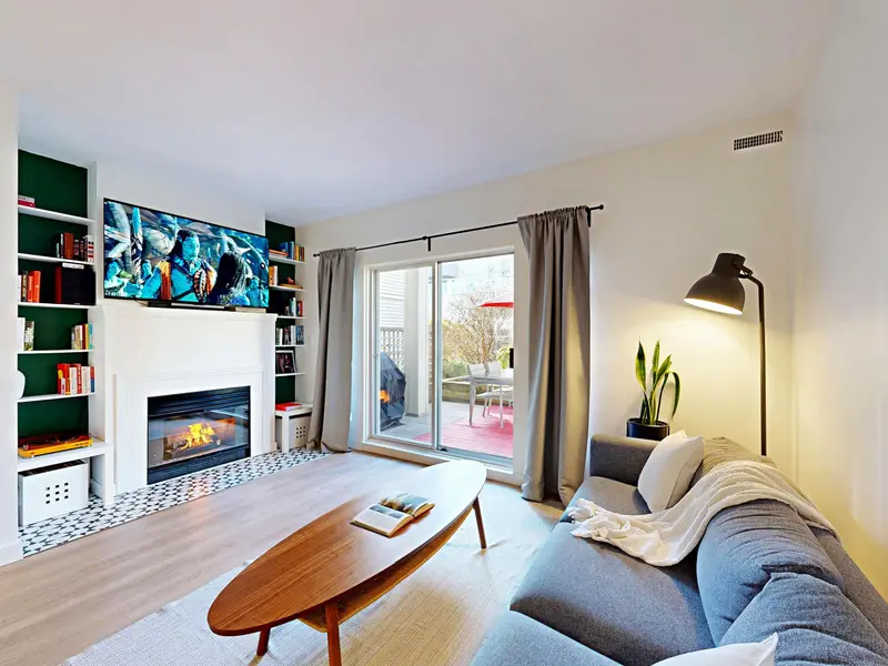 105 4738 53 STREET - photo 2 of 25