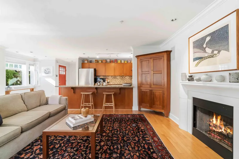 2420 SASAMAT STREET - photo 4 of 25