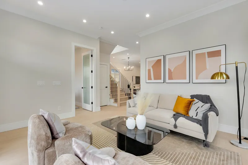 101 765 EDGAR AVENUE - photo 4 of 25