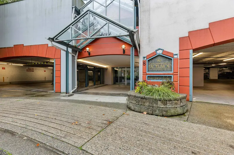 507 8 LAGUNA COURT - photo 2 of 25